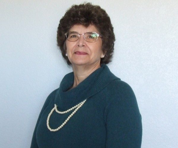 Photo of Carolyn Lawrence